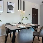 Apartamenty-wroc River Point Апартаменты *